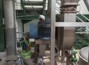 Pengerjaan Exhaust Fan PT. Indesso Aroma 5